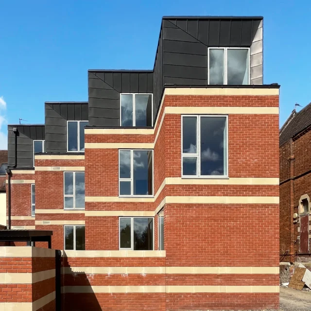 The rear of our new Osney island apartment block, River View, is rather different from the front, although it shares the materials and stratification. The building is staggered so it does not intrude on neighbour’s light and shelters the backland from the aural onslaught of the Botley Road. The bedrooms have large windows framing the excellent views across the neighbouring gardens to the Hinksey hills beyond.

@belmarknightingale @pennyandsinclair 

#oxfordapartment #placetorent #oxford #osneyisland #architectinoxford #design #flattorent
