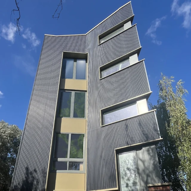 We have just handed over Cherwell House, our student accommodation project near Oxford station, and it is full of students already. Here it is basking in autumn sunshine.
Great to have got this fiendishly complex radical retrofit over the line. Adding two storeys and new cladding to an existing two storey building is - ahem - quite a challenge. Good job by Savvy.

@savvy.group 

#retrofit #oxford #studentaccommodationoxford #architectinoxford #oxfordstation